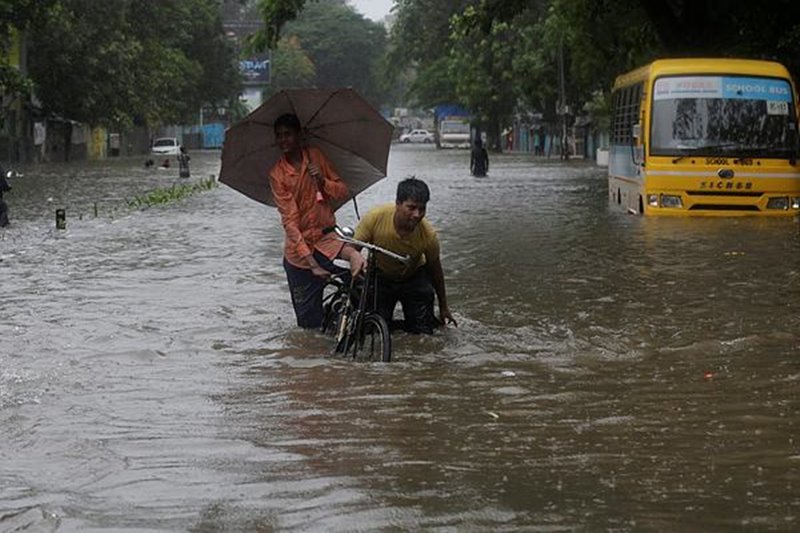 mumbai rains, mumbai weather, mumbai temperature, mumbai rain news, mumbai rainfall, mumbai rainfall today, mumbai rains photos, mumbai rains pictures, mumbai rains pti, mumbai rains 2018, Thane, Palghar, Raigad, kalyan, kings circle, kurla