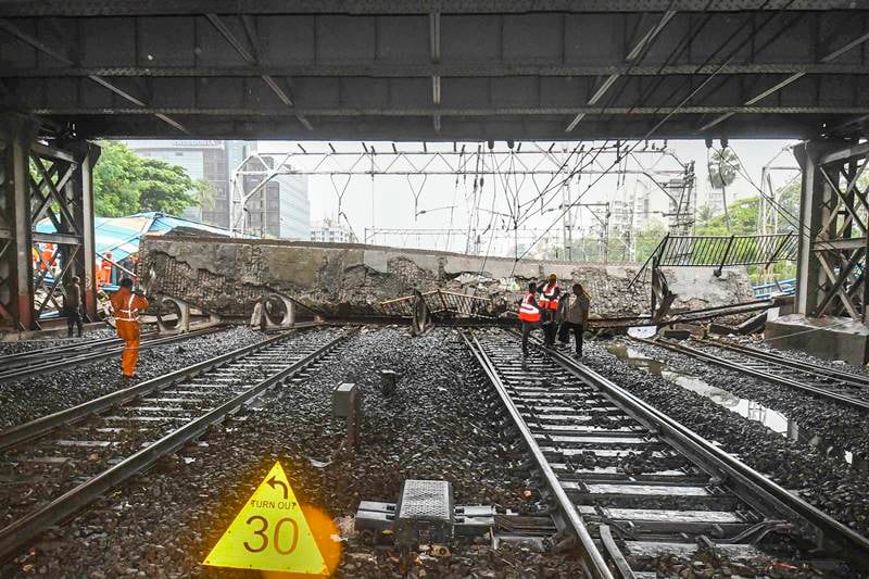Mumbai footover bridge, Mumbai foot over bridge, Mumbai footover bridge collapse, Mumbai footover bridge incident, mumbai bridge collapse, mumbai bridge news, mumbai bridge accident, mumbai bridge collapse news, mumbai bridge collapse photos
