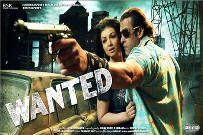 Wanted (2009): Salman Khan starrer 'Wanted' was the second highest-grossing Bollywood film of year 2009 with an earning of Rs 200 crore. Salman played the role of an undercover cop among gangsters to eliminate the goons.