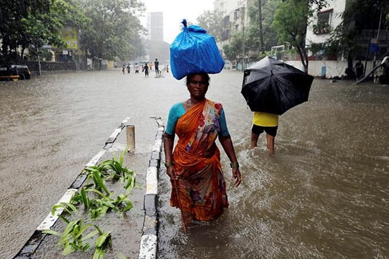 mumbai rains, mumbai weather, mumbai temperature, mumbai rain news, mumbai rainfall, mumbai rainfall today, mumbai rains photos, mumbai rains pictures, mumbai rains pti, mumbai rains 2018, Thane, Palghar, Raigad, kalyan, kings circle, kurla