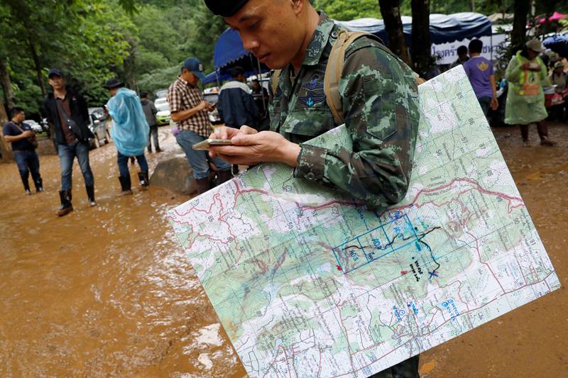 thailand cave rescue, thailand cave rescue operation, Thai football team, Thai football team trapped, Tham Luang, Tham Luang cave, thailand, SEAL diver, Thai Navy, world news, latest photos
