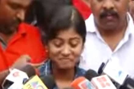 hanan hamid, hanan hamid kerala, kerala girl hanan hamid, hanan hamid fish seller, hanan hamid Madavana, Al Asar college, india news