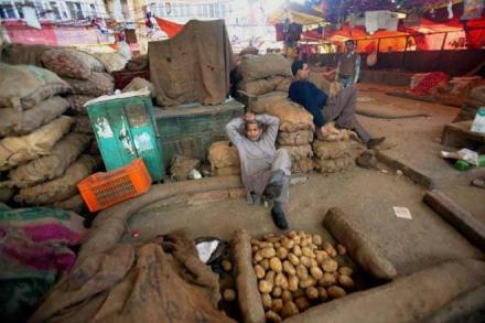 After recent hikes, arhatiya commissions are exorbitantly high in many markets. (Representational image) After recent hikes, arhatiya commissions are exorbitantly high in many markets. (Representational image)