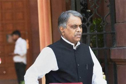 p k sinha, cabinet secretary, india import, india manufacturing, oil import, india shipments