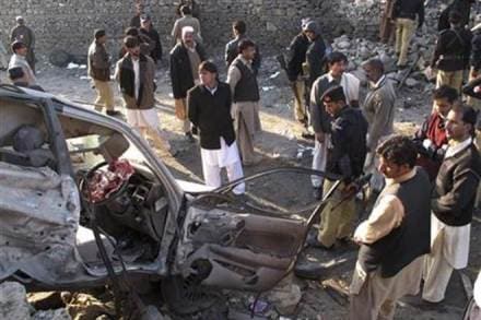 PTI, Pakistan Tehreek-e-Insaf, Sardar Ikramullah Gandapur, suicide attack, Sardar Ikramullah Gandapur killed, Kulachi Tehsil, Combined Military Hospital, world news