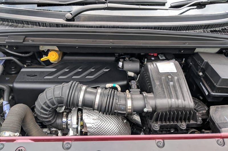 The Mahindra Marazzo gets power from a new 1.5-litre diesel engine mated to a six-speed manual transmission, good for churning out 121 hp of power and 300 Nm of torque. The company has announced that the Marazzo will get a petrol engine and AMT by 2020.