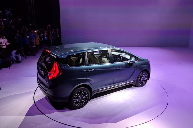 The new Mahindra Marazzo has a solid road presence and the vehicle has a commanding stance. The new Marazzo will be up for sale in seven and eight seater options in order to cater to different set of buyers.