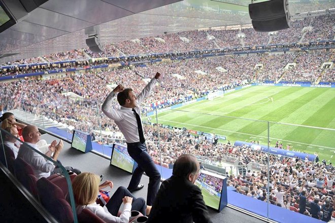 emmanuel macron, emmanuel macron celebration, emmanuel macron dance, emmanuel macron twitter, emmanuel macron world cup, emmanuel macron video, Benjamin Mendy, fifa world cup final, fifa world cup 2018, france vs croatia, fifa world cup 2018 final winners, fifa world cup winners, france, croatia