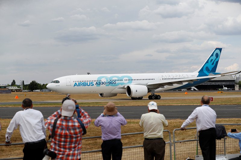 farnborough, farnborough air show, farnborough airshow 2018, farnborough international airshow 2018, farnborough air show photos, farnborough airshow pictures, farnborough international airshow pictures, pics at farnborough airshow