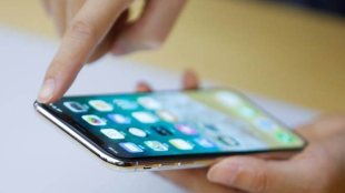inbox, gmail, iphoneX, ios devoces, iphone, apple, gmail app, black bars