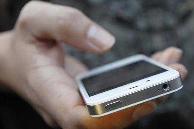 The cops issued a public circular in the state asking the public not to attend/call back on phone numbers starting with +4 and +5. (Reuters)