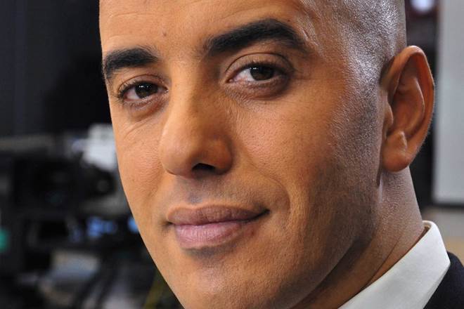 helicopter, defective, security, gangster, french minister, redoine faid, jailbreak, scareface, armed robbery, justice minister, nicole belloubet, smoke bombs, prison, michael mann, the author