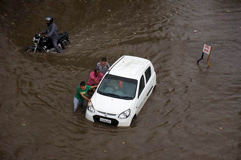 Rain in delhi, rain in india, monsoon in india, monsoon across in india, rains in india pics, pics of monsoon in india