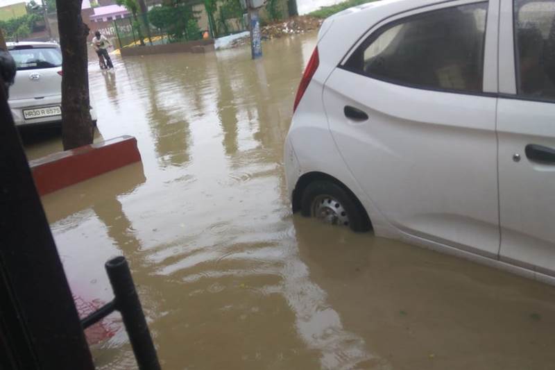 Rain in delhi, rain in india, monsoon in india, monsoon across in india, rains in india pics, pics of monsoon in india