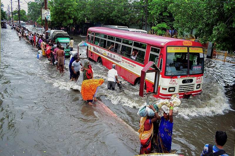Rain in delhi, rain in india, monsoon in india, monsoon across in india, rains in india pics, pics of monsoon in india
