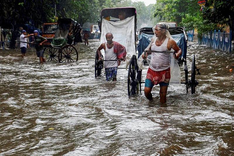 Rain in delhi, rain in india, monsoon in india, monsoon across in india, rains in india pics, pics of monsoon in india