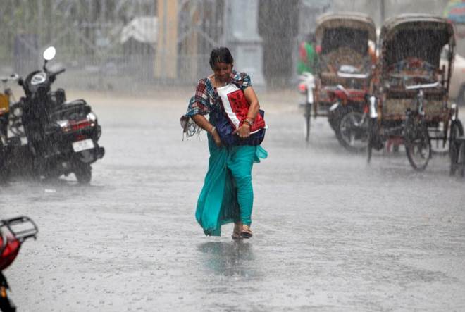 heavy rain, monsoon, monsoon in india, gujarat, gujarat rains, transport disrupted, india