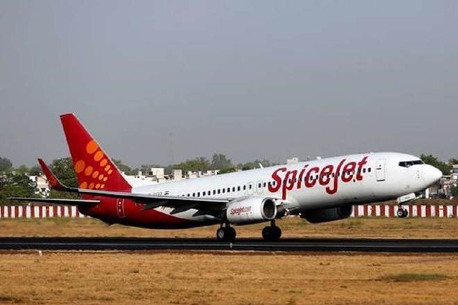 SpiceJet, SpiceJet flight, SpiceJet emergency landing, Mumbai to Delhi flight, low cabin pressure, industry