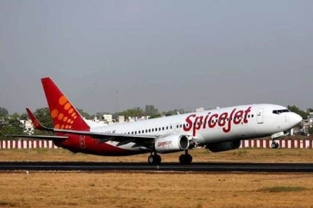 SpiceJet, SpiceJet flight, SpiceJet emergency landing, Mumbai to Delhi flight, low cabin pressure, industry