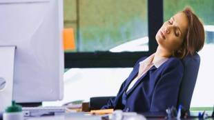 sleep during workers, workers sleeping during work, sleeping workers, employees sleeping, sleeping employees