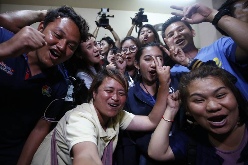 thailand cave rescue pictures, thailand cave rescue photos, thai cave rescue pictures, thai cave rescue, thailand cave rescue, thai cave incident, thai navy seal, thai soccer team rescue, thailand cave rescue story