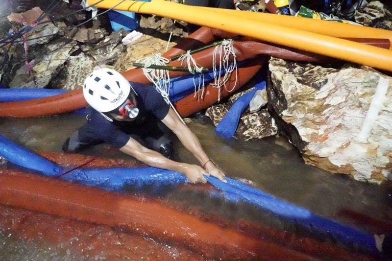 thailand cave rescue pictures, thailand cave rescue photos, thai cave rescue pictures, thai cave rescue, thailand cave rescue, thai cave incident, thai navy seal, thai soccer team rescue, thailand cave rescue story