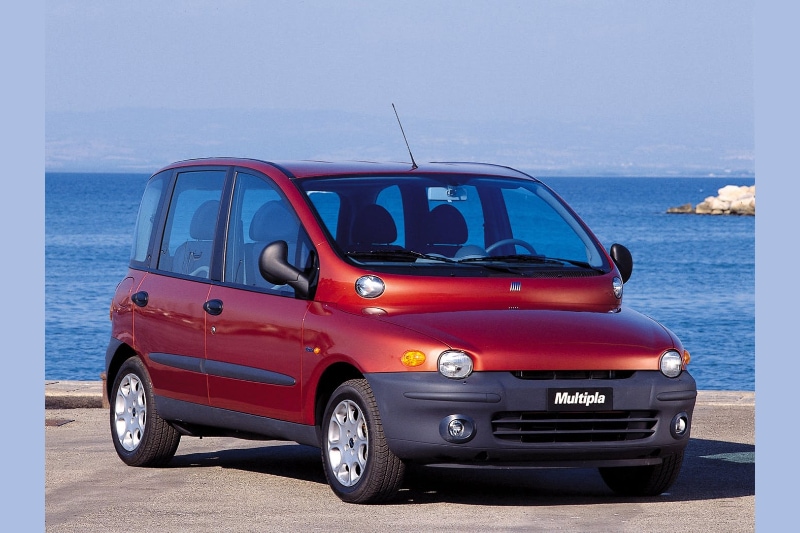 Fiat Multipla: We end with the ever so popular in the 'world's ugliest cars' lists car, Fiat Multipla. Somehow whenever there are talks of ugly looking cars, the Multipla always pops up in the head. It is quite difficult to imagine how did the manufacturers take a step back to look at the finished product and be content with it. But we'll have to give it to the Multipla for having a very practical interior.