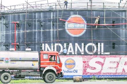 Petrol, diesel prices inch up on global cues Petrol, diesel prices inch up on global cues