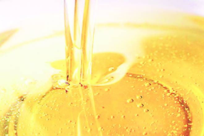 Import of edible oil from neighbouring countries worries domestic industry