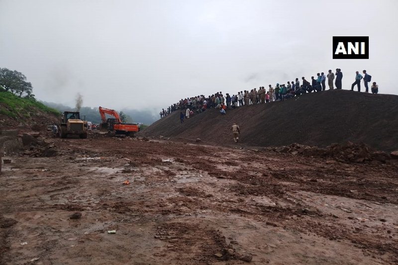 himachal pradesh weather today, himachal landslide, himachal landslide pics, uttarakhand landslide, shimla, jammu and kashmir, jammu kashmir weather today, jammu srinagar highway, jammu srinagar highway status, landslide in shimla, landslide in himachal, landslide in himachal pradesh 2018