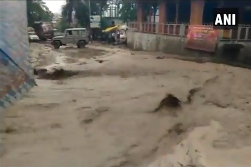 himachal pradesh weather today, himachal landslide, himachal landslide pics, uttarakhand landslide, shimla, jammu and kashmir, jammu kashmir weather today, jammu srinagar highway, jammu srinagar highway status, landslide in shimla, landslide in himachal, landslide in himachal pradesh 2018