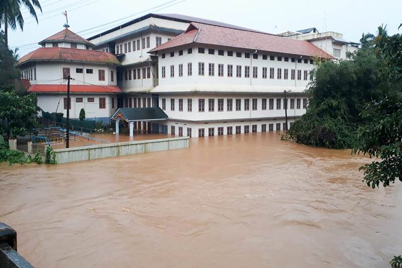 kerala rain news, kerala rain update, kerala rain photos, kerala rain images, kerala rain idukki dam, idukki dam water level latest, idukki dam images, kerala floods images, kerala floods update, kerala floods news, kerala latest news, kerala news today