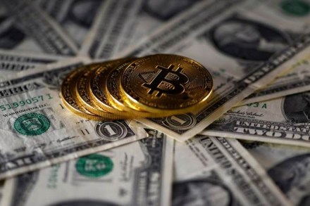 Billion dollar IPOs! Chinese bitcoin mining equipment makers aim Hong Kong stock market to raise money