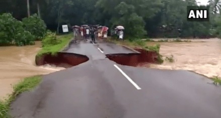 Kerala rains LIVE Updates: Kerala government issues third 'Red Alert'. (ANI)