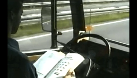 Video: Bosch testing self-driving vehicle in 1993! Man casually reads a book while the van drives itself