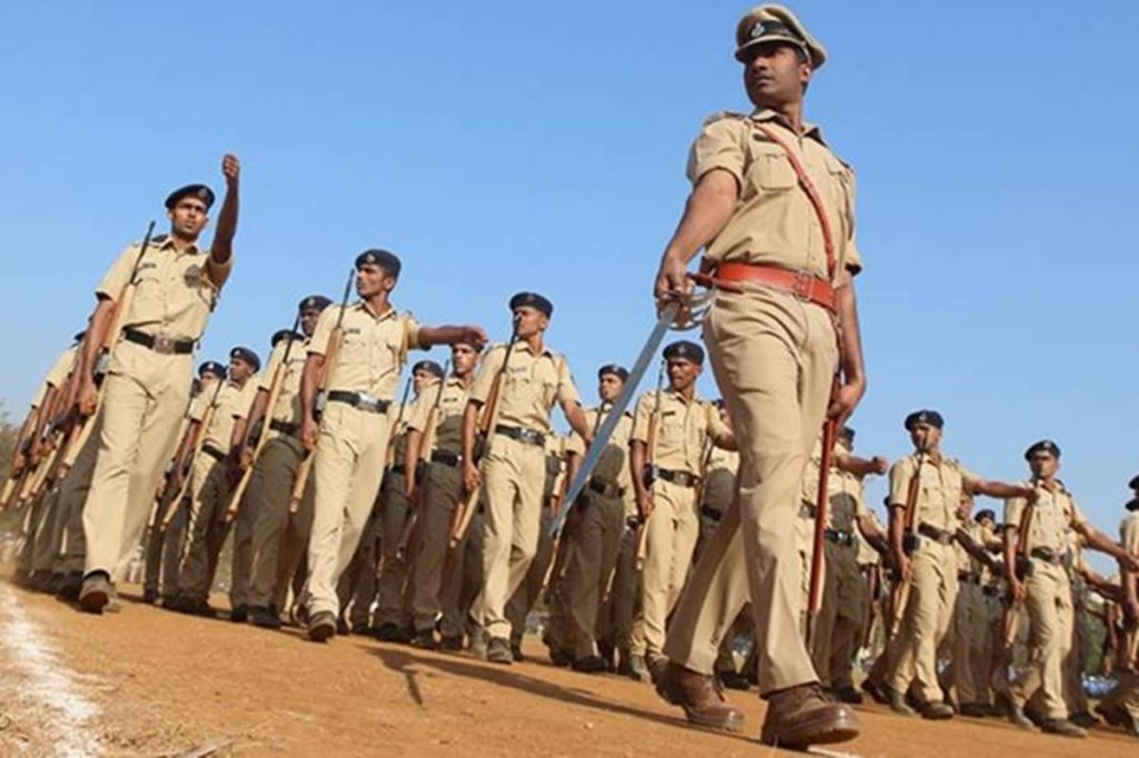 CRPF Recruitment Notification 2018: Central Reserve Police Force to recruit 139 constables in Chhattisgarh CRPF Recruitment Notification 2018: Central Reserve Police Force to recruit 139 constables in Chhattisgarh