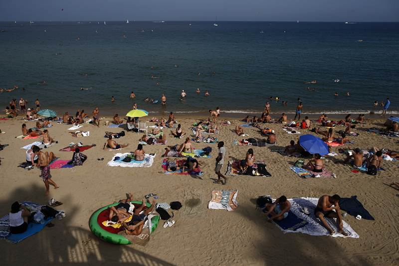 europe heatwave, europe heatwave news, europe heat wave forecast, european heat wave, european heatwave 2018, europe weather, europe weather today, europe pictures, switzerland, portugal, spain, france, paris, barcelona