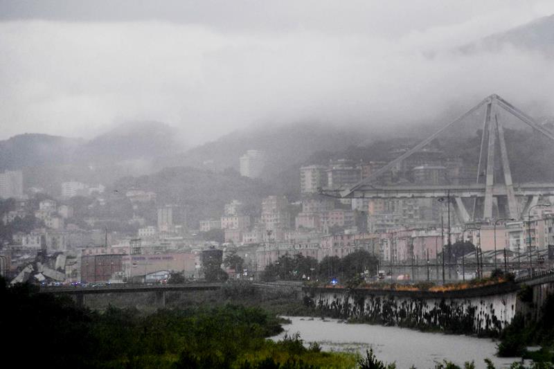 genoa bridge collapse, genoa bridge collapse pictures, genoa bridge collapse photos, genoa bridge collapse images, genoa bridge collapse pics, italy bridge collapse, italy bridge collapse pictures, bridge collapse in italy, morandi bridge collapse