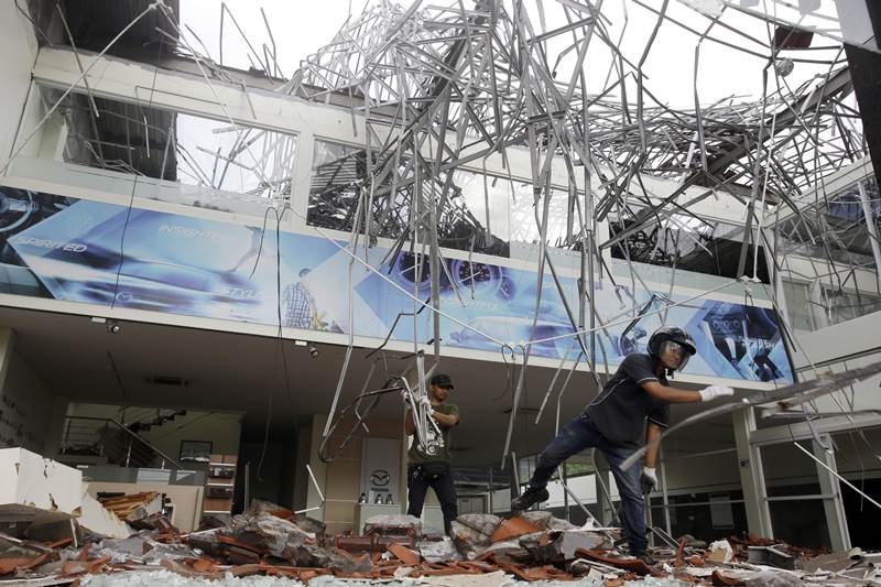 indonesia earthquake, indonesia earthquake today, indonesia earthquake today 2018, indonesia earthquake today tsunami warning, indonesia earthquake today news, indonesia earthquake today bali, lombok island, lombok earthquake, lombok indonesia, indonesia earthquake pictures, indonesia earthquake pics, indonesia earthquake news