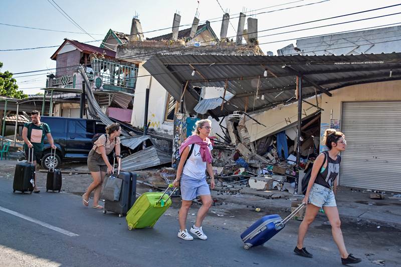 indonesia earthquake, indonesia earthquake today, indonesia earthquake today 2018, indonesia earthquake today tsunami warning, indonesia earthquake today news, indonesia earthquake today bali, lombok island, lombok earthquake, lombok indonesia, indonesia earthquake pictures, indonesia earthquake pics, indonesia earthquake news