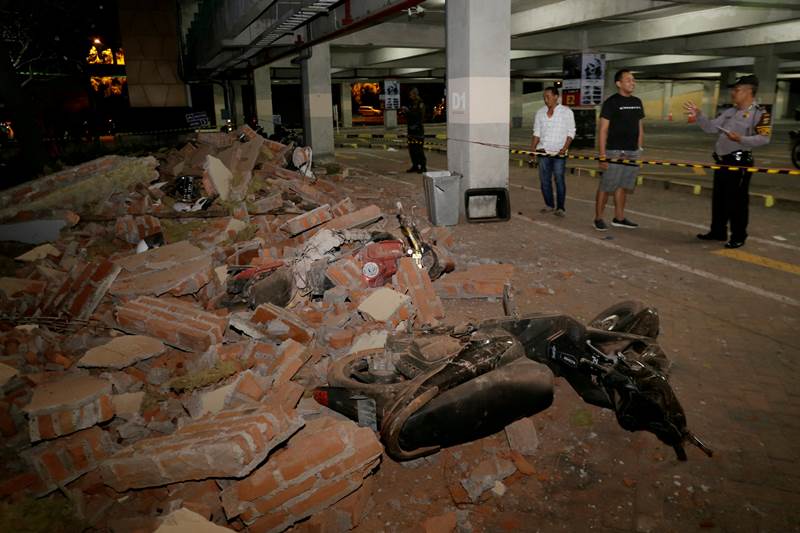 indonesia earthquake, indonesia earthquake today, indonesia earthquake today 2018, indonesia earthquake today tsunami warning, indonesia earthquake today news, indonesia earthquake today bali, lombok island, lombok earthquake, lombok indonesia, indonesia earthquake pictures, indonesia earthquake pics, indonesia earthquake news