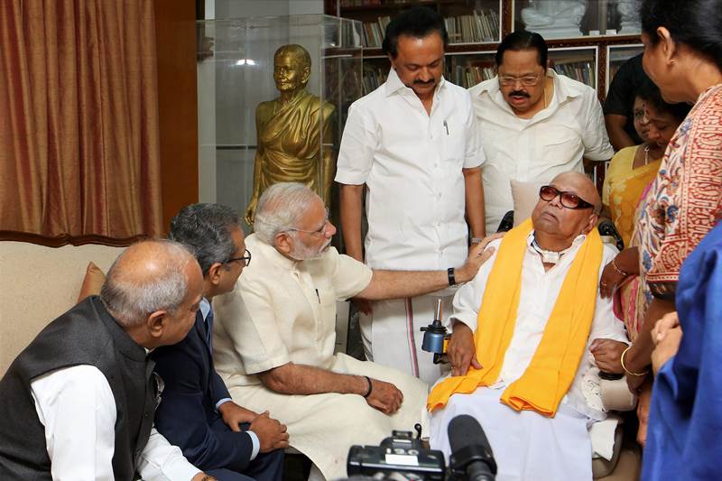 modi karunanidhi, family of karunanidhi, m karunanidhi, karunanidhi death, dayalu ammal, rajathi ammal, mk stalin, narendra modi, kanimozhi, karunanidhi photos gallery, karunanidhi pics, karunanidhi photos, karunanidhi photos today, karunanidhi old photos