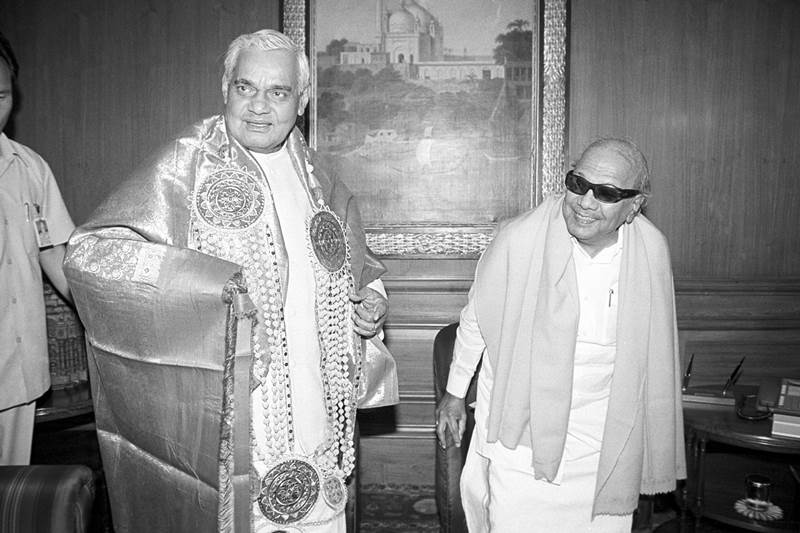 modi karunanidhi, family of karunanidhi, m karunanidhi, karunanidhi death, dayalu ammal, rajathi ammal, mk stalin, narendra modi, kanimozhi, karunanidhi photos gallery, karunanidhi pics, karunanidhi photos, karunanidhi photos today, karunanidhi old photos