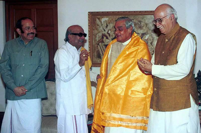 modi karunanidhi, family of karunanidhi, m karunanidhi, karunanidhi death, dayalu ammal, rajathi ammal, mk stalin, narendra modi, kanimozhi, karunanidhi photos gallery, karunanidhi pics, karunanidhi photos, karunanidhi photos today, karunanidhi old photos