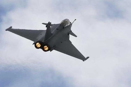 Rafale row: Reliance says contract received from Dassault, not Defence Ministry