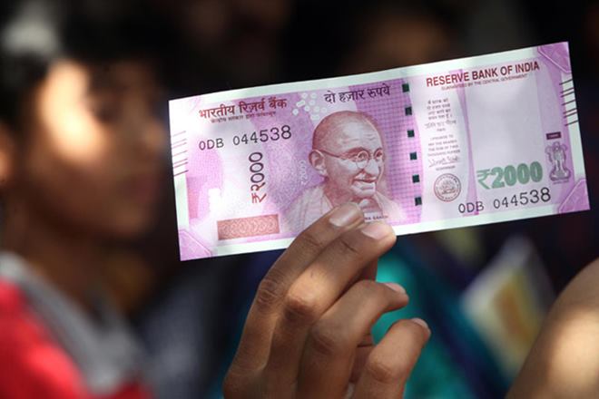 What happened to your demonetised notes? Will Rs 2,000 notes be withdrawn? Government has this to say What happened to your demonetised notes? Will Rs 2,000 notes be withdrawn? Government has this to say