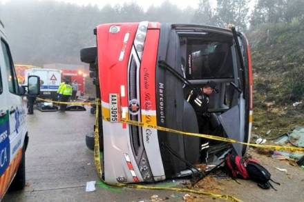 11 people killed in latest Ecuador bus crash (Image: Twitter)