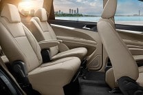 Comfortable captain seats for second row 