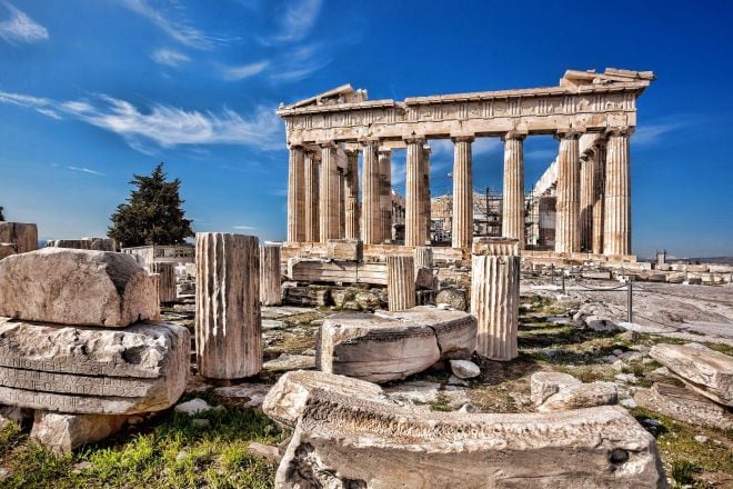 6 reasons that will make you fall in love with Greece