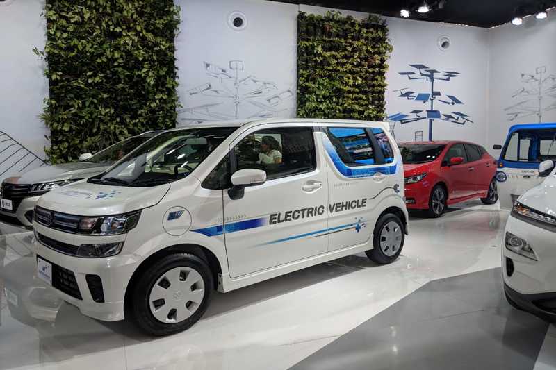 The range EVs showcased included electric cars, electric buses and electric three-wheelers. The Indian Government is bullish on its electric mobility dream and aims to have 15% sales coming from pure EVs in next 5 years. PM Modi believes EVs are important to bring down the country's oil import bill.